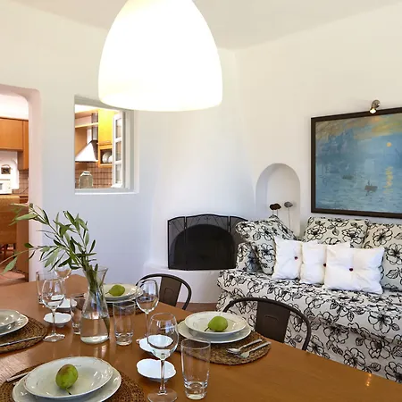 Aleria Santorini Вилла *